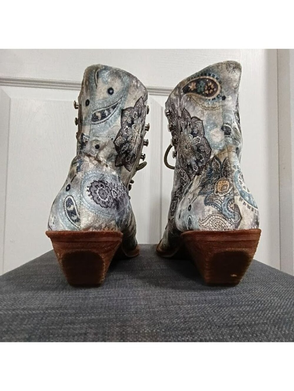 Elmcroft By Jeffrey Campbell Free People Paisley Lace-Up Ankle Boots 7M - Picture 7 of 9